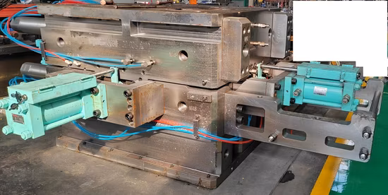 Moule en aluminium HPDC de moulage par injection de haute précision pour pièces automobiles Boîtier de transmission de série de boîtier de direction/boîtier de transmission Boîtier de radiateur d'énergie nouvelle