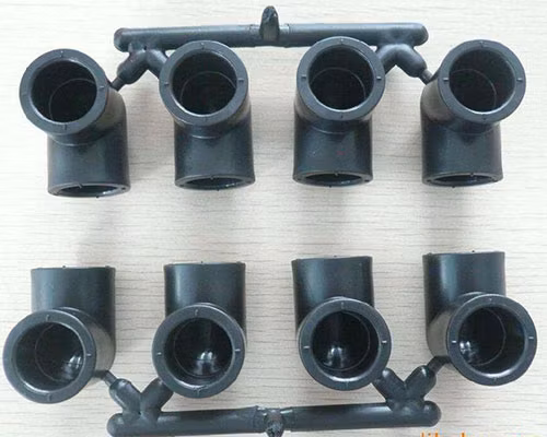 Moule de drainage en plastique PPSU, moule de robinet d'eau en PVC, moule de raccord de tuyau d'injection en plastique